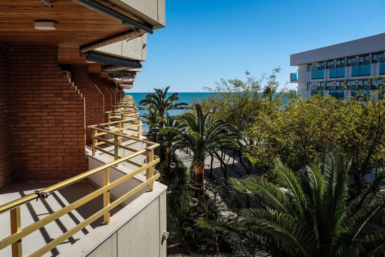 Apartamentos Marina Sol De Espana 坎布里尔斯 外观 照片