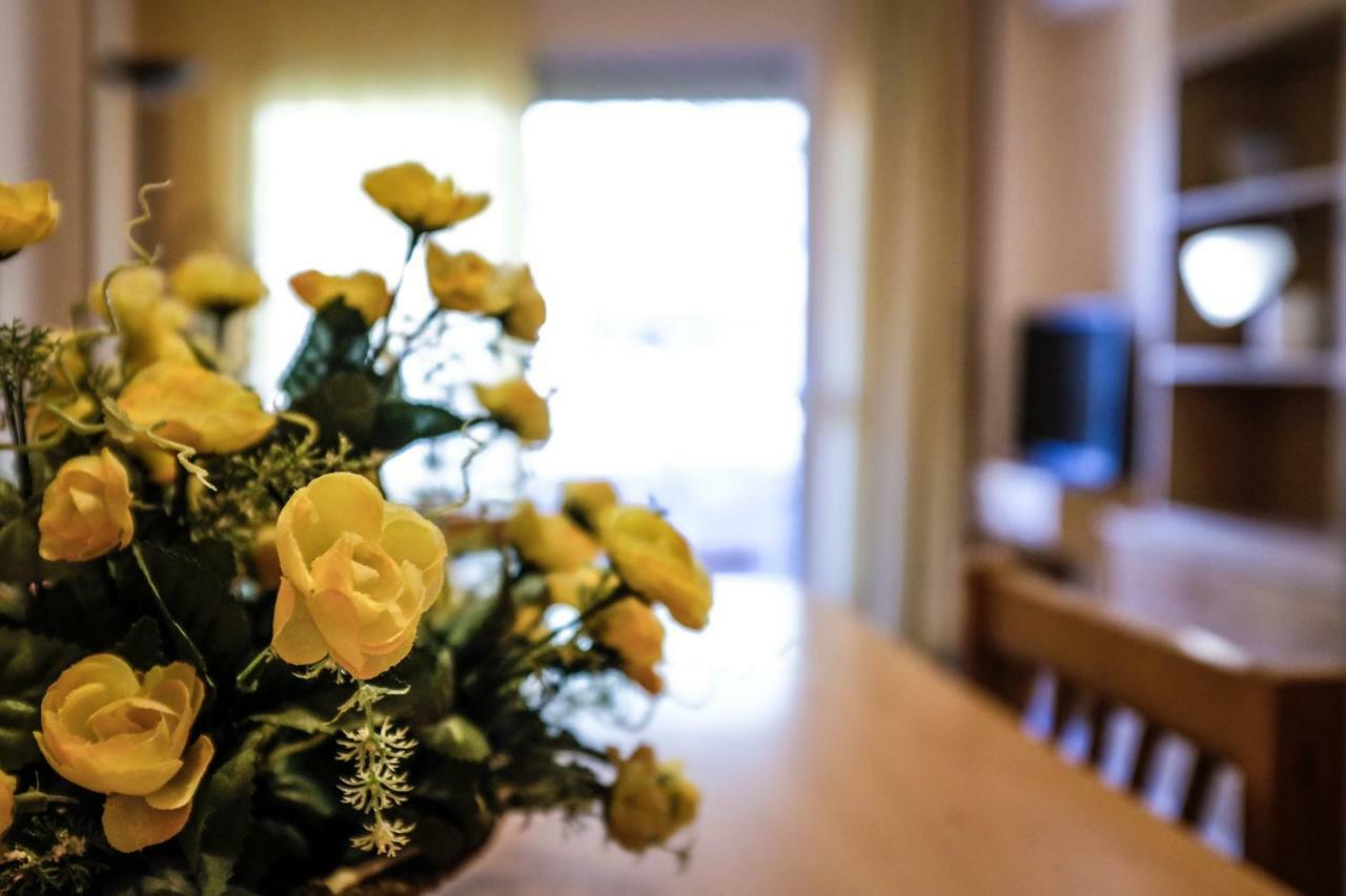 Apartamentos Marina Sol De Espana 坎布里尔斯 外观 照片