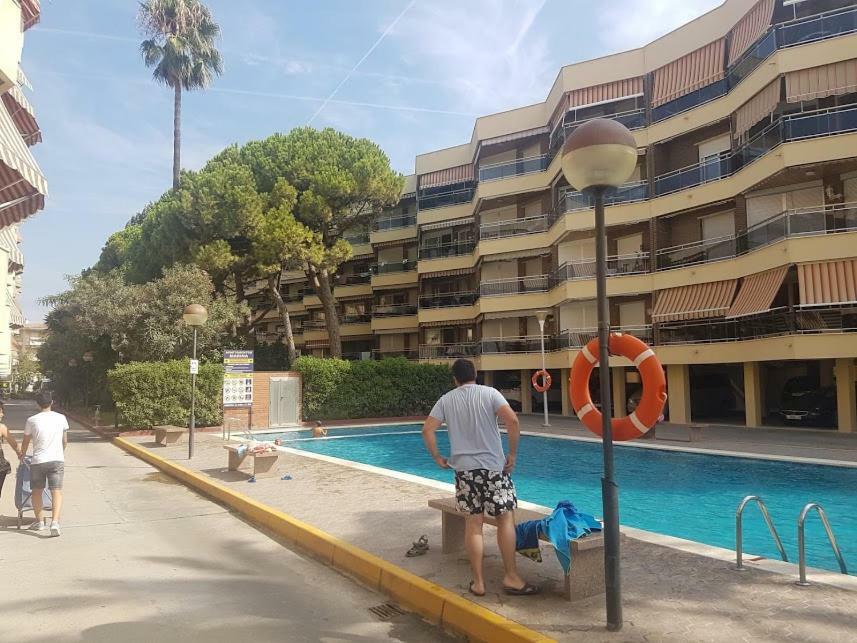 Apartamentos Marina Sol De Espana 坎布里尔斯 外观 照片